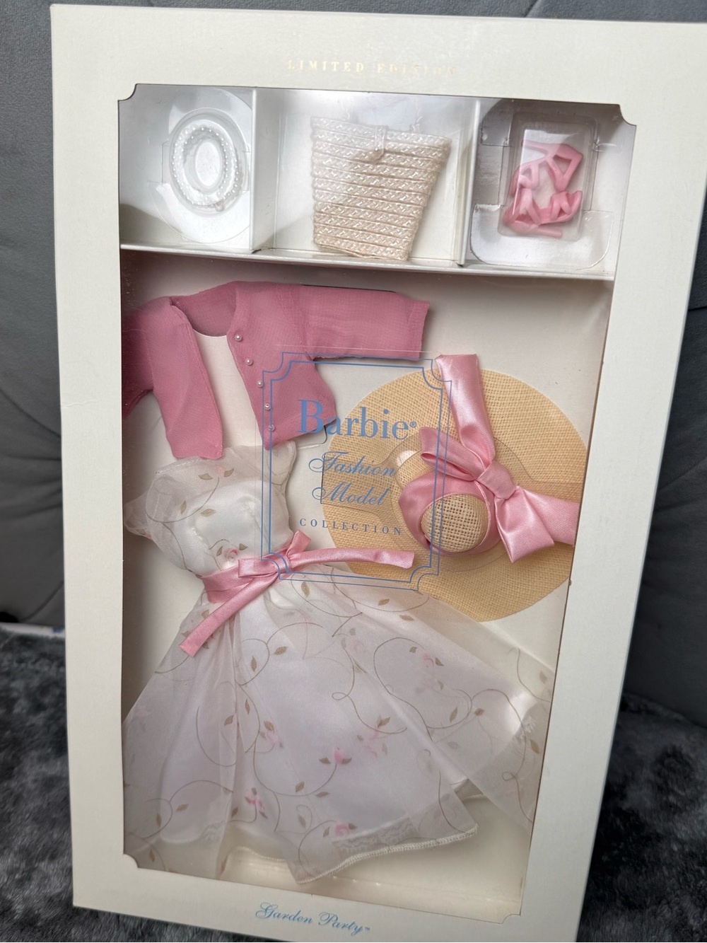 2000 Barbie Garden Party Silkstone Fashion Model Collection Outfit NIB